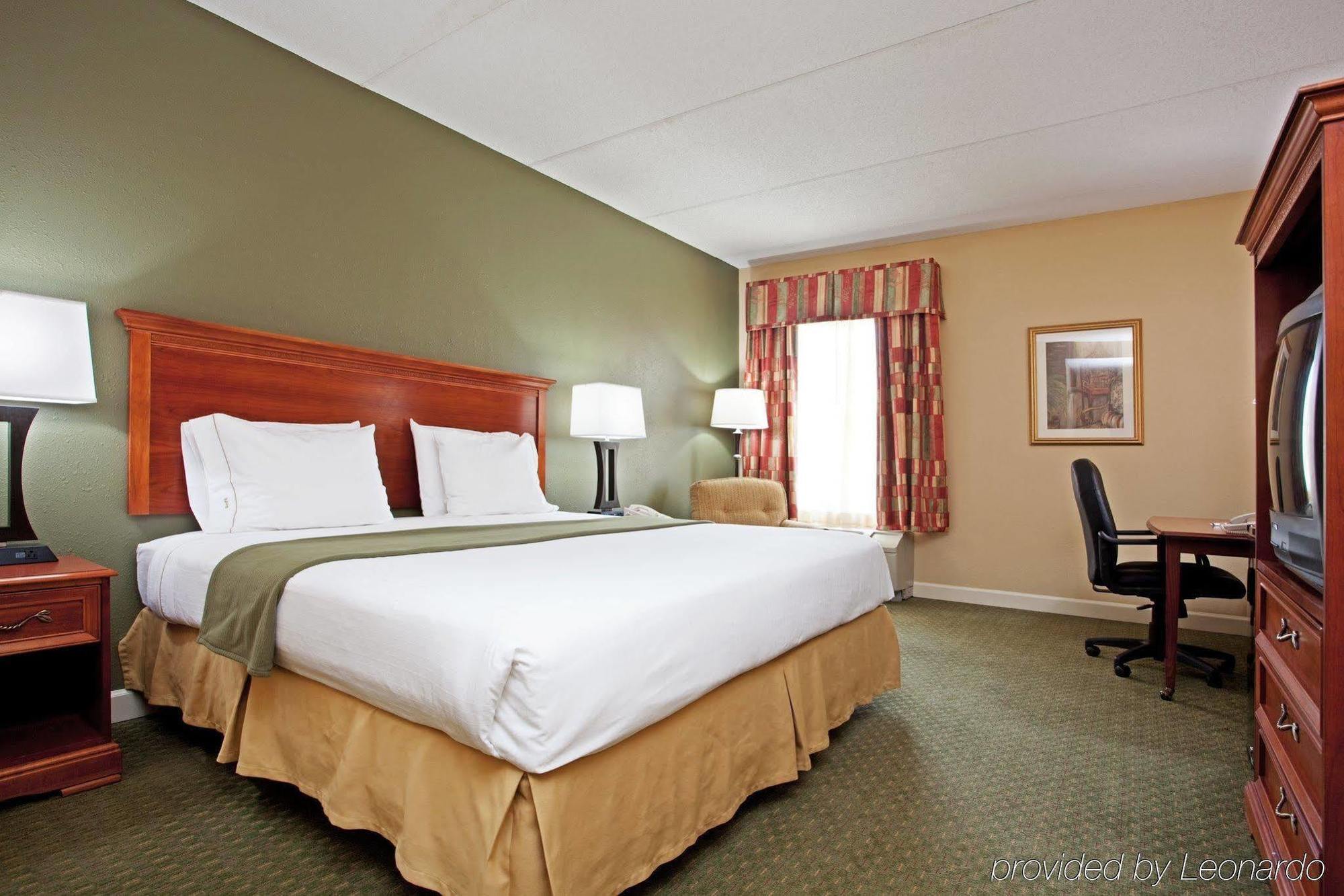 Holiday Inn Express Hotel & Suites Conover - Hickory Area By Ihg Camera foto