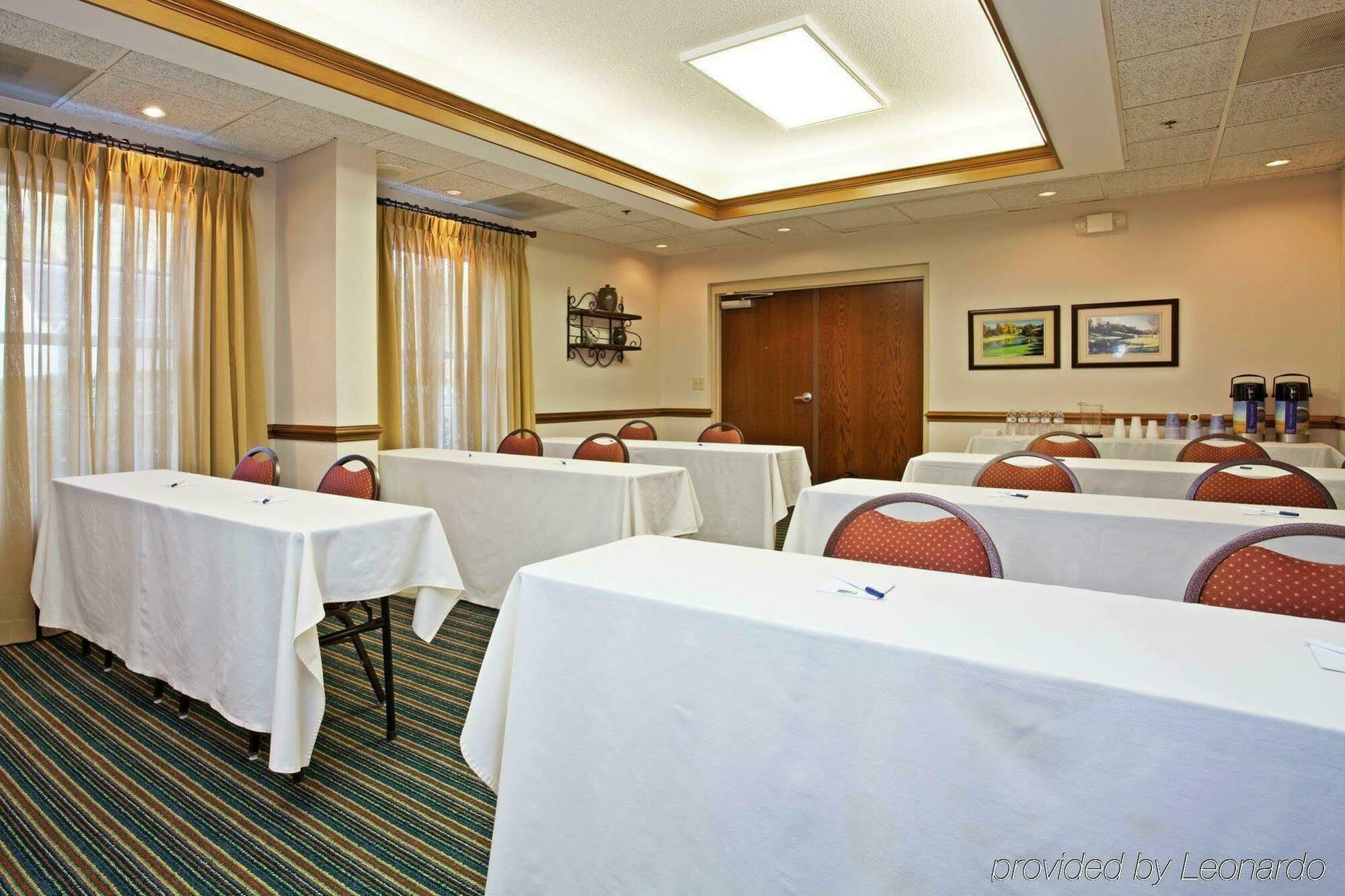 Holiday Inn Express Hotel & Suites Conover - Hickory Area By Ihg Esterno foto