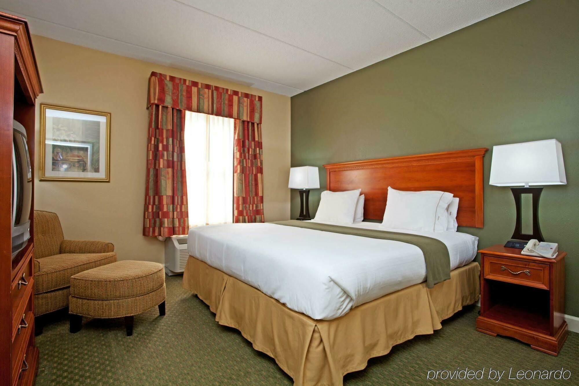 Holiday Inn Express Hotel & Suites Conover - Hickory Area By Ihg Esterno foto