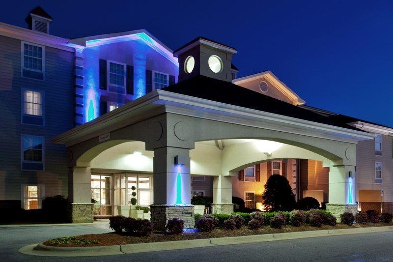 Holiday Inn Express Hotel & Suites Conover - Hickory Area By Ihg Esterno foto